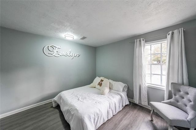 400 Winding River Drive E, Atlanta, GA 30350