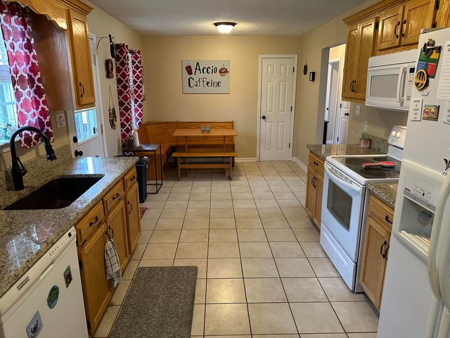 172 Pinewood Drive, Rock Spring, GA 30739