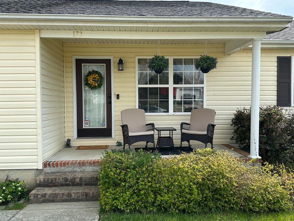 172 Pinewood Drive, Rock Spring, GA 30739