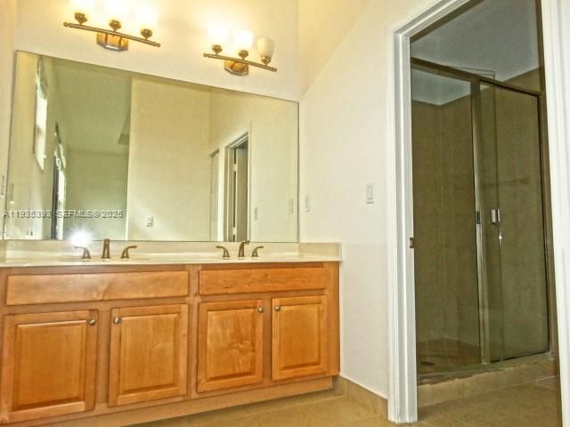 754 NE 191st Ter, Miami, FL 33179