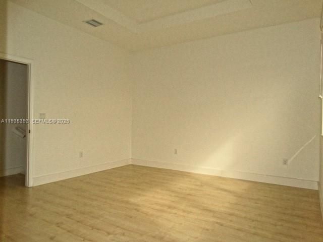 754 NE 191st Ter, Miami, FL 33179