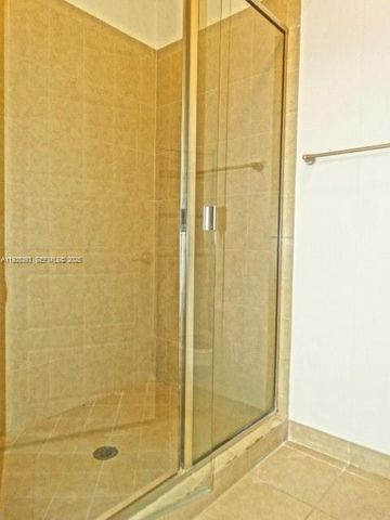 754 NE 191st Ter, Miami, FL 33179