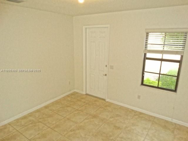 754 NE 191st Ter, Miami, FL 33179