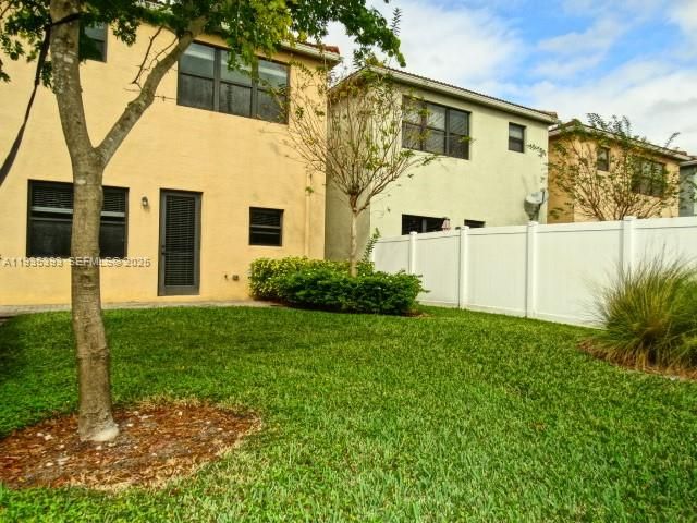 754 NE 191st Ter, Miami, FL 33179