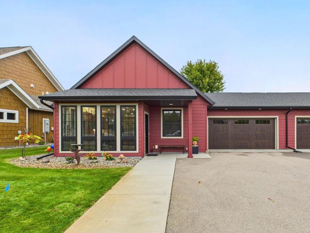 115 Colman Court, Saint Joseph, MN 56374