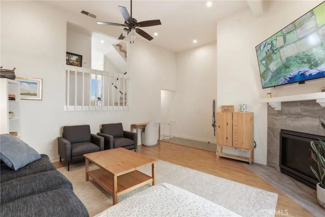 609 Meyer Lane 11, Redondo Beach, CA 90278