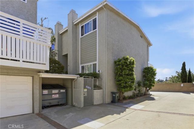 609 Meyer Lane 11, Redondo Beach, CA 90278