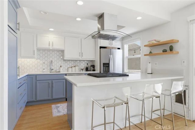 609 Meyer Lane 11, Redondo Beach, CA 90278
