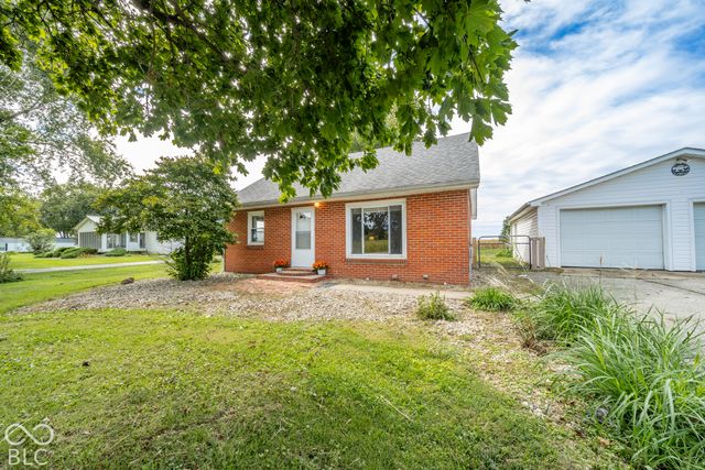 9815 S 300 W, Pendleton, IN 46064