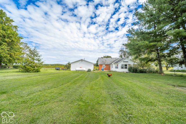 9815 S 300 W, Pendleton, IN 46064