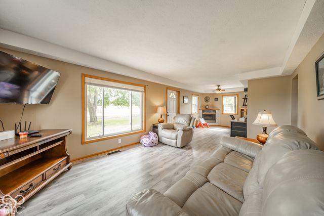 9815 S 300 W, Pendleton, IN 46064