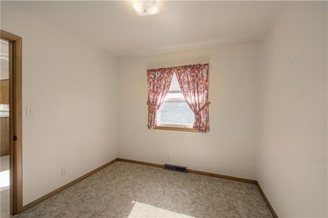 6313 N Michigan Avenue, Gladstone, MO 64118