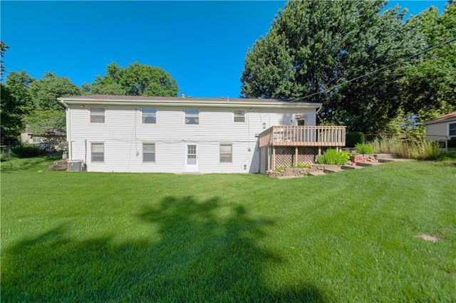6313 N Michigan Avenue, Gladstone, MO 64118
