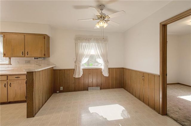 6313 N Michigan Avenue, Gladstone, MO 64118