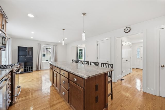 25 Fourth Ave, Billerica, MA 01821