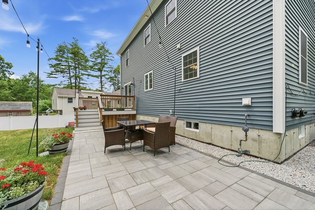 25 Fourth Ave, Billerica, MA 01821