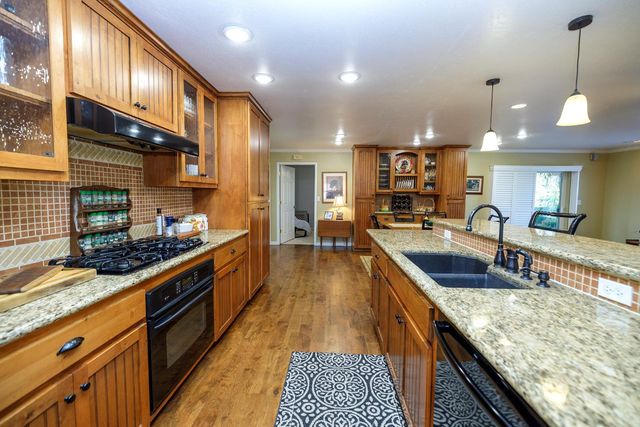 29209 Orange Ave, Escalon, CA 95320