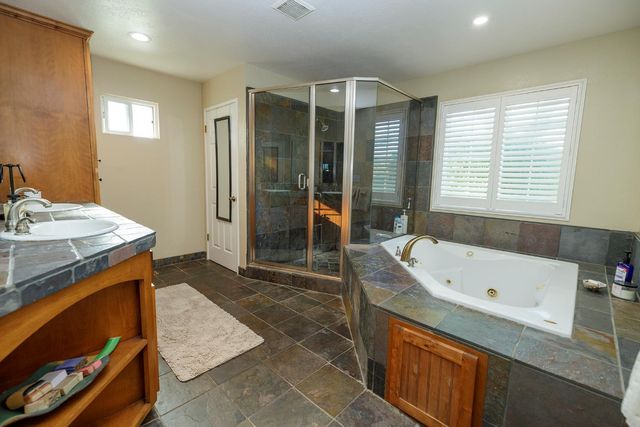 29209 Orange Ave, Escalon, CA 95320