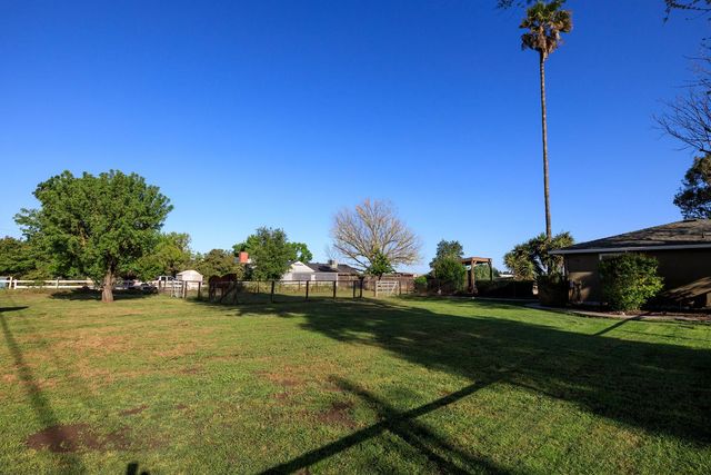 29209 Orange Ave, Escalon, CA 95320