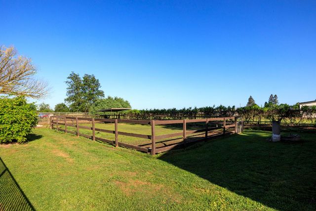 29209 Orange Ave, Escalon, CA 95320