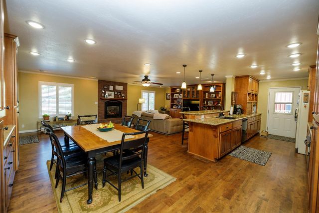 29209 Orange Ave, Escalon, CA 95320