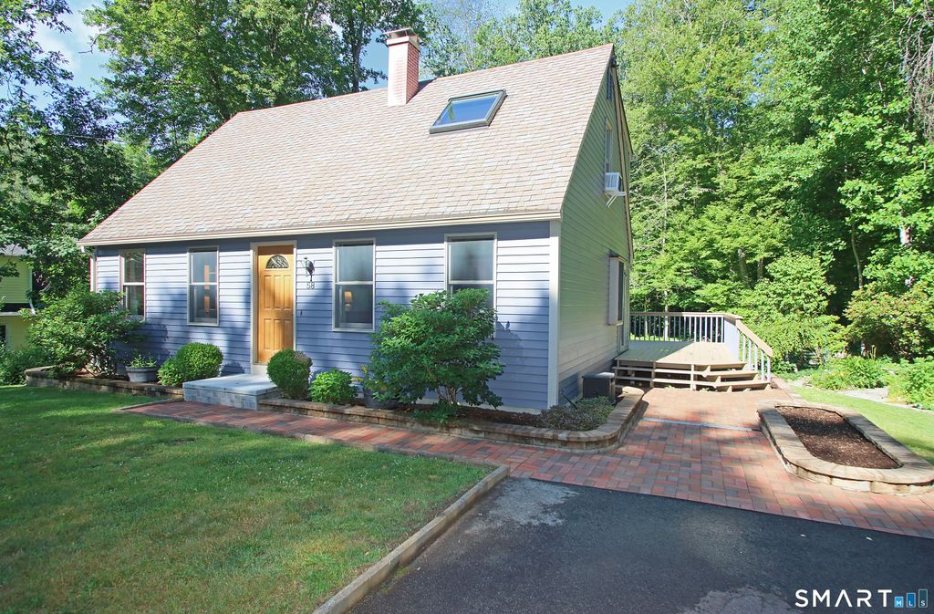 58 Lynn Road, Essex, CT 06442