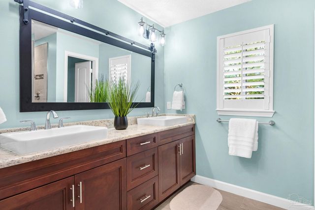 4141 Stringfield Dr, Pensacola, FL 32503