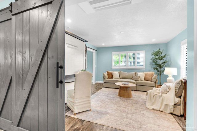 4141 Stringfield Dr, Pensacola, FL 32503