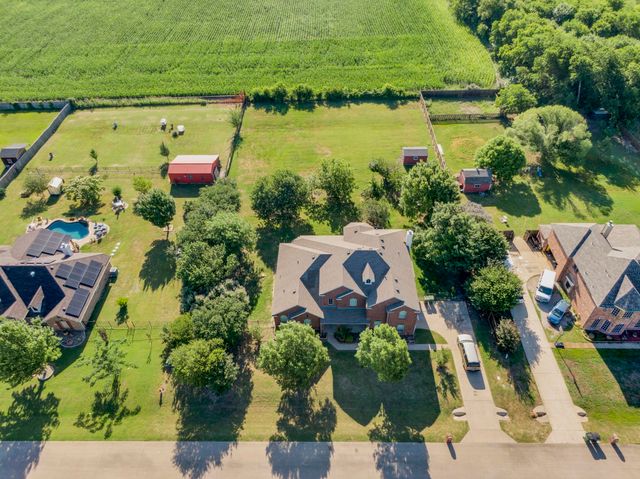 940 Mallory Drive, Waxahachie, TX 75167