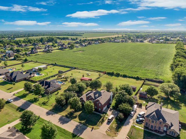 940 Mallory Drive, Waxahachie, TX 75167
