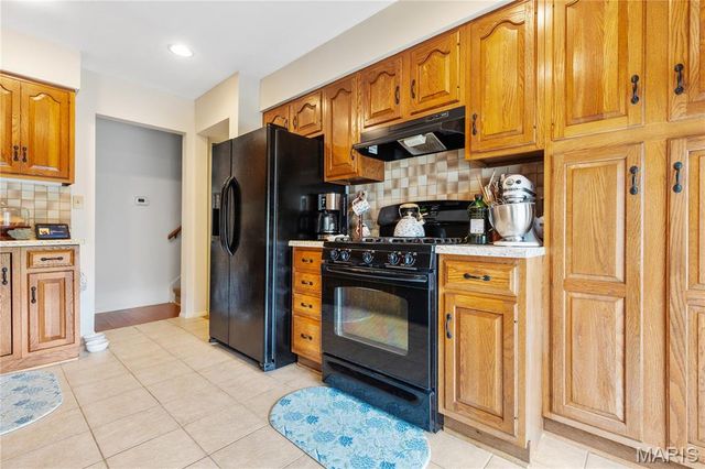 952 Bridgeport Drive, Ballwin, MO 63011