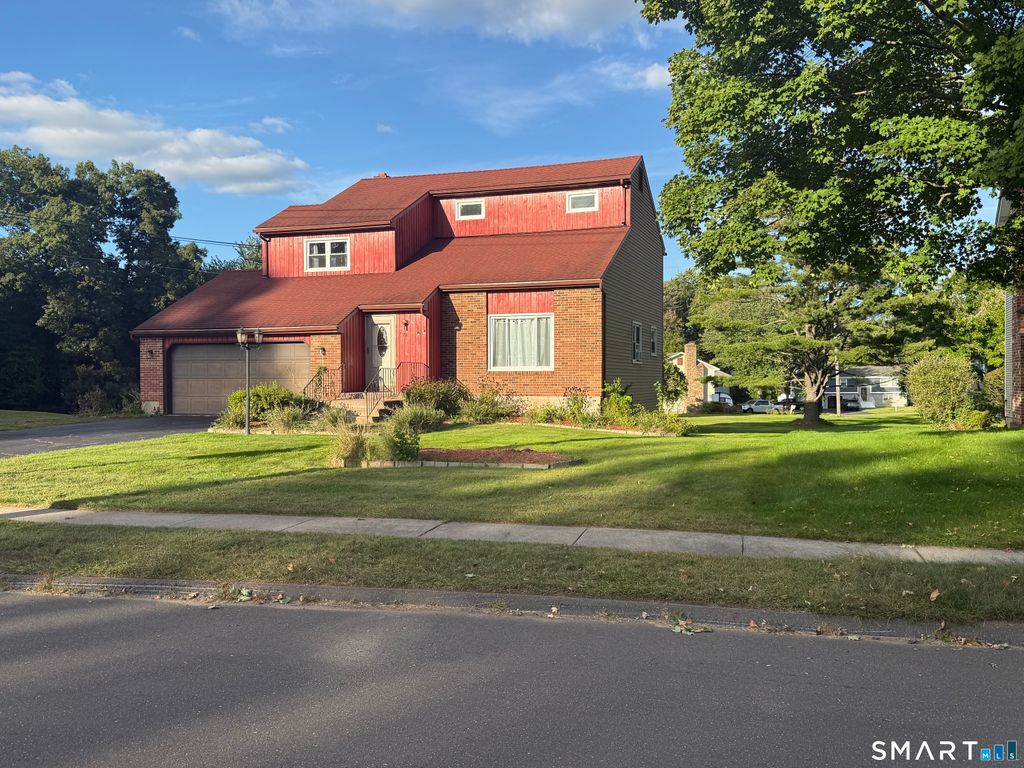 78 Country Club Drive, Windsor, CT 06095