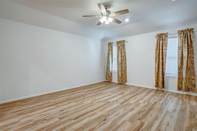 21751 Thicket Point Lane, New Caney, TX 77357