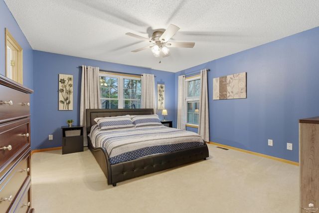 1812 Kingwood Drive, Manhattan, KS 66502