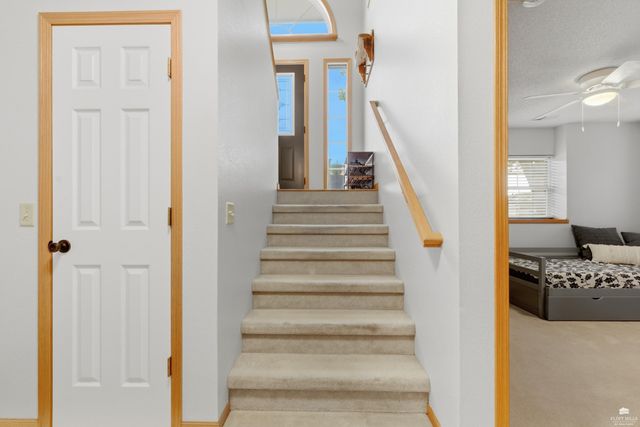 1812 Kingwood Drive, Manhattan, KS 66502