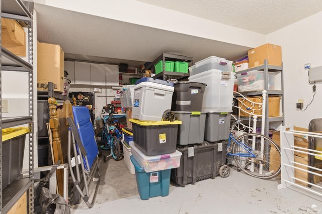 1812 Kingwood Drive, Manhattan, KS 66502