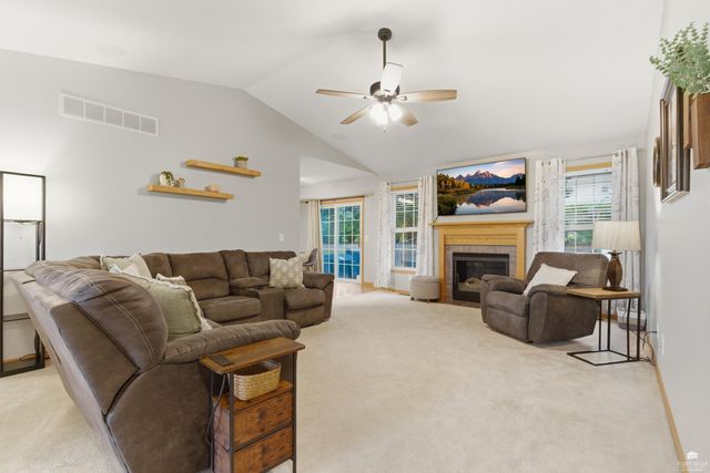 1812 Kingwood Drive, Manhattan, KS 66502