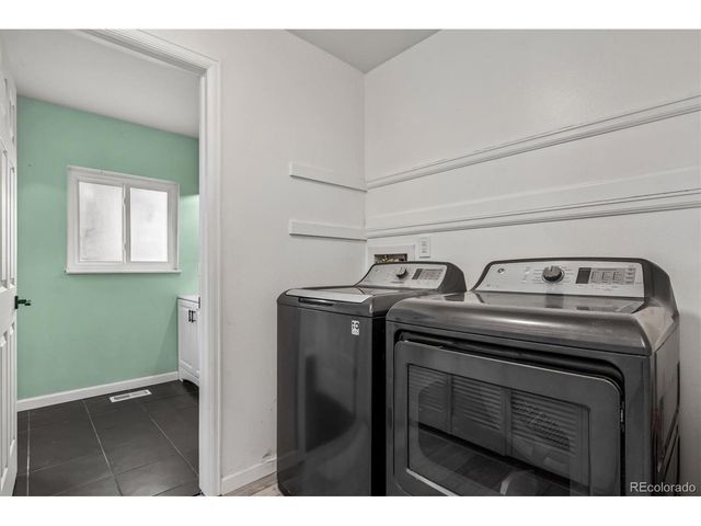 2003 S Idalia St, Aurora, CO 80013