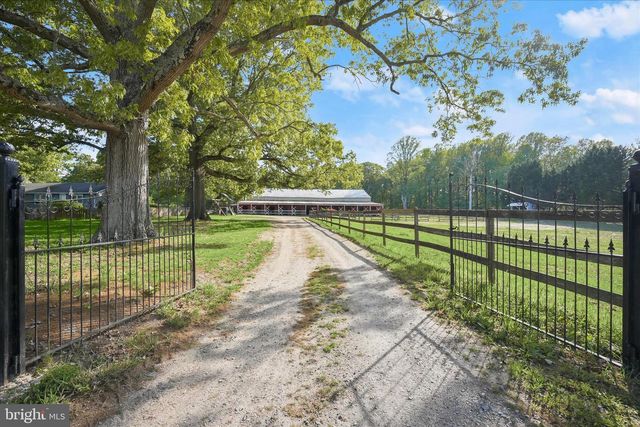 3325 ALLDAY RD, Huntingtown, MD 20639