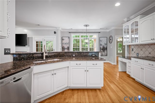 8919 First Branch Ln, Chesterfield, VA 23838