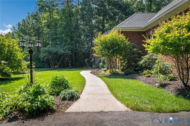 8919 First Branch Ln, Chesterfield, VA 23838