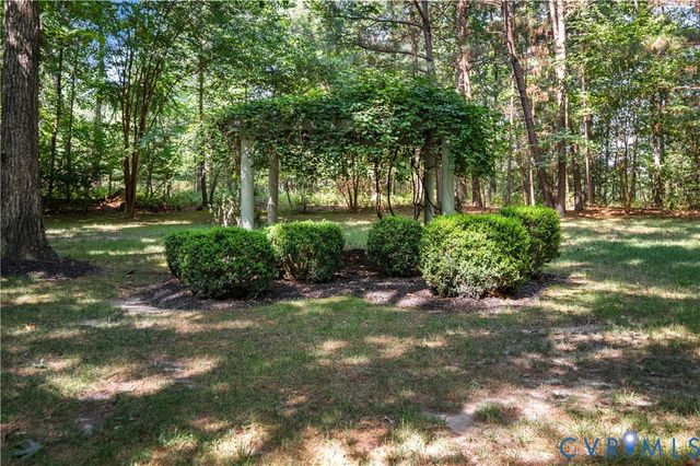 8919 First Branch Ln, Chesterfield, VA 23838