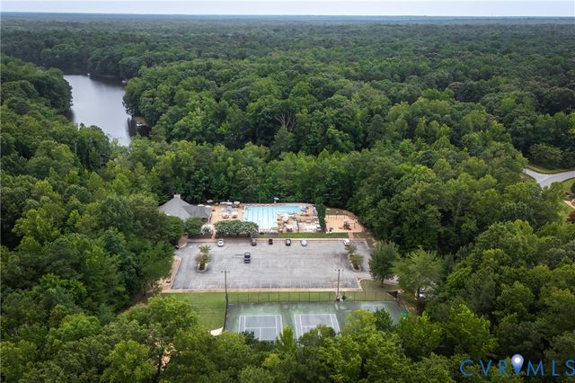 8919 First Branch Ln, Chesterfield, VA 23838