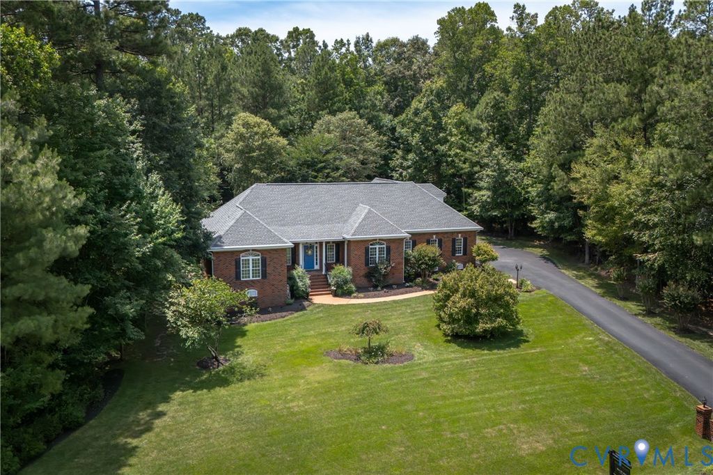 8919 First Branch Ln, Chesterfield, VA 23838