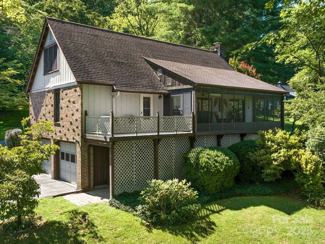 3541 Willow Creek Road, Hendersonville, NC 28739