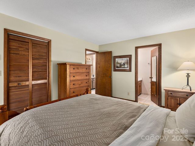 3541 Willow Creek Road, Hendersonville, NC 28739