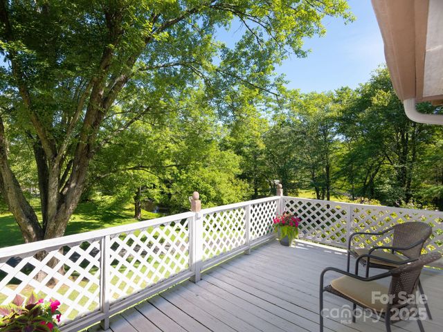 3541 Willow Creek Road, Hendersonville, NC 28739