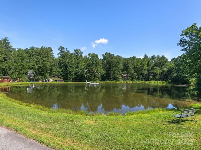 3541 Willow Creek Road, Hendersonville, NC 28739