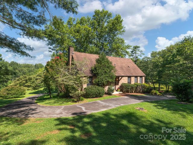 3541 Willow Creek Road, Hendersonville, NC 28739