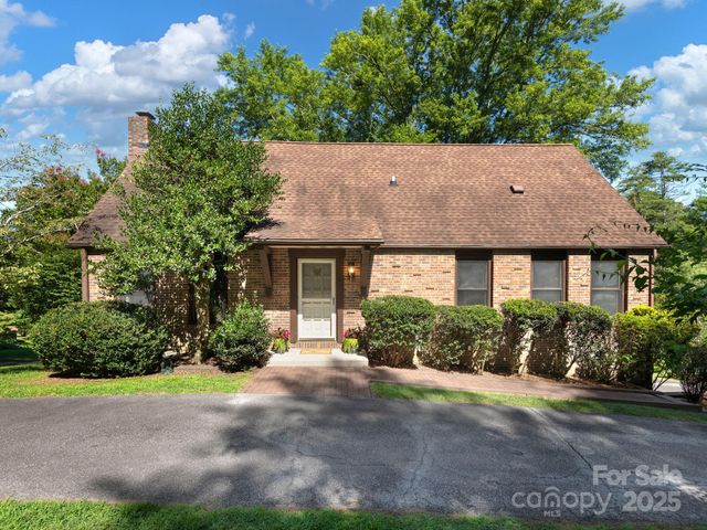 3541 Willow Creek Road, Hendersonville, NC 28739